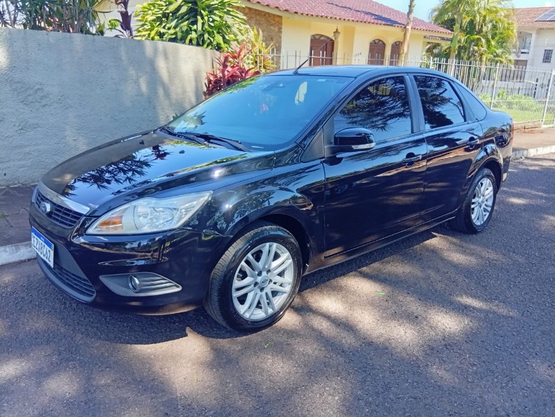 FORD FOCUS SEDAN 2.0 2011/2011 ALTERNATIVA VEÍCULOS LAJEADO / Carros no Vale