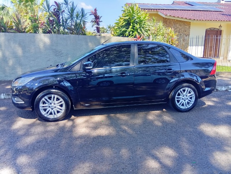 FORD FOCUS SEDAN 2.0 2011/2011 ALTERNATIVA VEÍCULOS LAJEADO / Carros no Vale