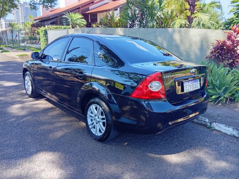 FORD FOCUS SEDAN 2.0 2011/2011 ALTERNATIVA VEÍCULOS LAJEADO / Carros no Vale