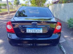 FORD FOCUS SEDAN 2.0 2011/2011 ALTERNATIVA VEÍCULOS LAJEADO / Carros no Vale