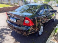 FORD FOCUS SEDAN 2.0 2011/2011 ALTERNATIVA VEÍCULOS LAJEADO / Carros no Vale