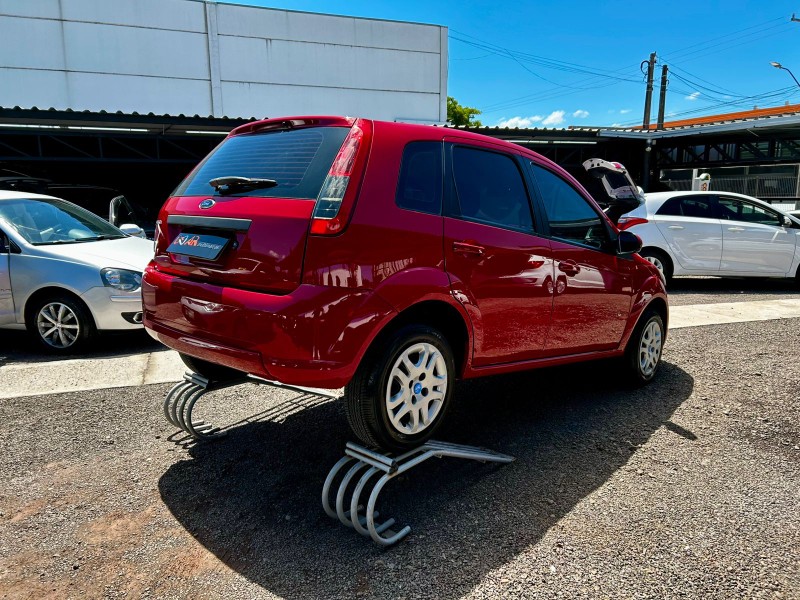 FORD FIESTA 1.0 /2014 AR MULTIMARCAS VENÂNCIO AIRES / Carros no Vale