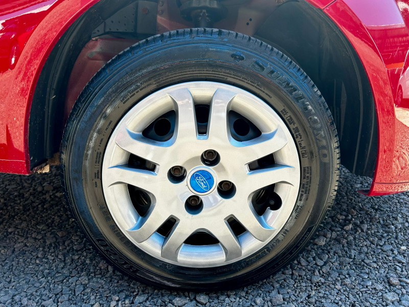 FORD FIESTA 1.0 /2014 AR MULTIMARCAS VENÂNCIO AIRES / Carros no Vale