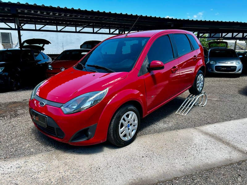 FORD FIESTA 1.0 /2014 AR MULTIMARCAS VENÂNCIO AIRES / Carros no Vale