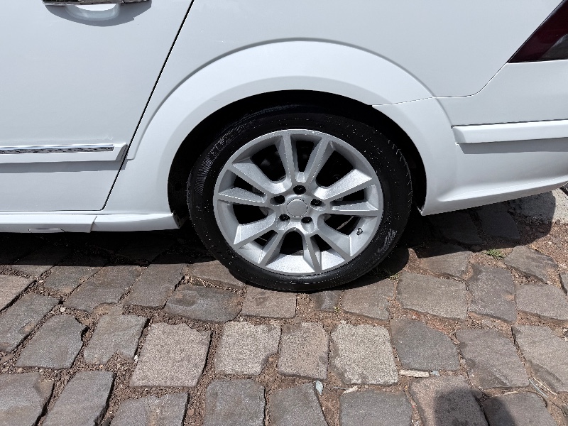 CHEVROLET VECTRA 2.4 ELITE 16V 2006/2006 ELY AUTOMÓVEIS LAJEADO / Carros no Vale