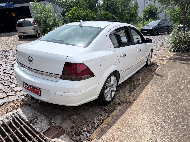 CHEVROLET VECTRA 2.4 ELITE 16V 2006/2006 ELY AUTOMÓVEIS LAJEADO / Carros no Vale