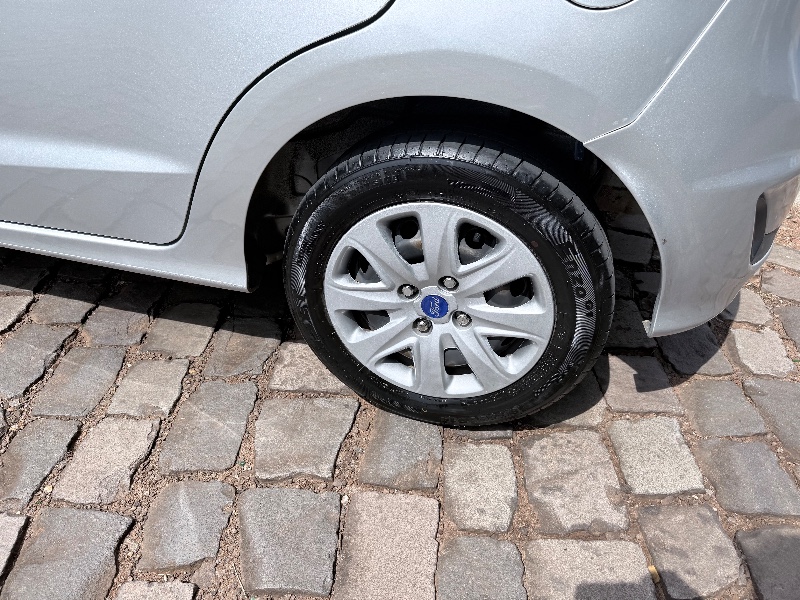 FORD KA 1.0 SE 2020/2020 ELY AUTOMÓVEIS LAJEADO / Carros no Vale