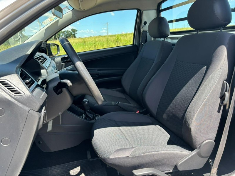 VOLKSWAGEN SAVEIRO ROBUST /2022 RT 811 VEÍCULOS ARROIO DO MEIO / Carros no Vale VOLKSWAGEN SAVEIRO ROBUST /2022 RT 811 VEÍCULOS ARROIO DO MEIO / Carros no Vale