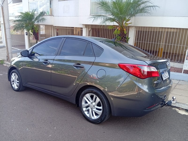 HYUNDAI HB20 COMF 1.6 AUT. 2014/2015 ALTERNATIVA VEÍCULOS LAJEADO / Carros no Vale