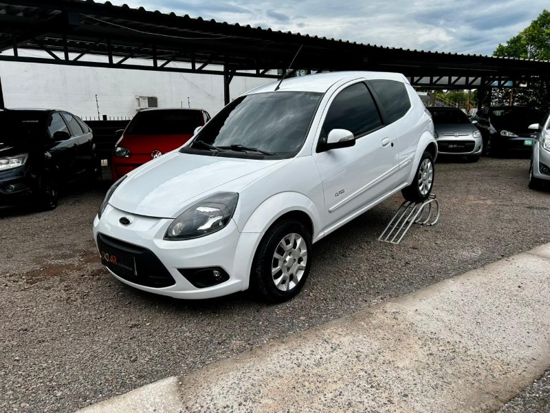 FORD KA 1.0 /2013 AR MULTIMARCAS VENÂNCIO AIRES / Carros no Vale
