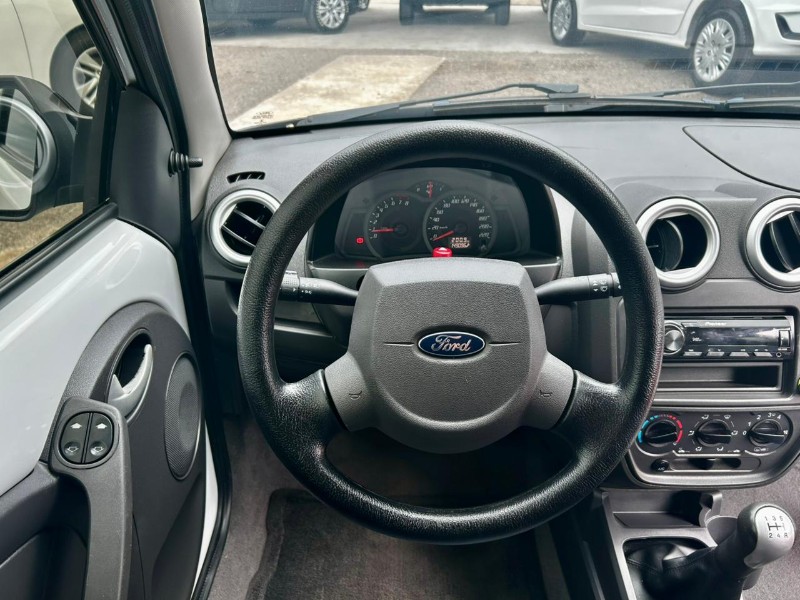 FORD KA 1.0 /2013 AR MULTIMARCAS VENÂNCIO AIRES / Carros no Vale