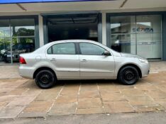 VOLKSWAGEN VOYAGE TREND 1.0 2013/2013 SÉTIMA VEÍCULOS GUAPORÉ / Carros no Vale