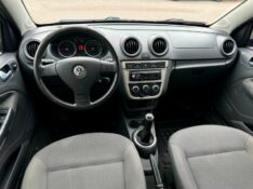 VOLKSWAGEN VOYAGE TREND 1.0 2013/2013 SÉTIMA VEÍCULOS GUAPORÉ / Carros no Vale