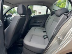 VOLKSWAGEN VOYAGE TREND 1.0 2013/2013 SÉTIMA VEÍCULOS GUAPORÉ / Carros no Vale