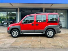 FIAT DOBLO ADVENTURE /6 LUGARES 2016/2016 SÉTIMA VEÍCULOS GUAPORÉ / Carros no Vale