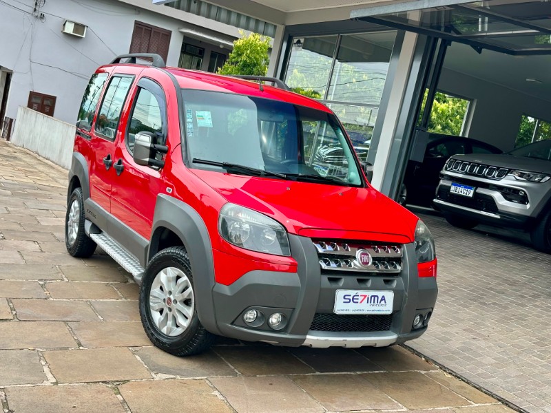 FIAT DOBLO ADVENTURE /6 LUGARES 2016/2016 SÉTIMA VEÍCULOS GUAPORÉ / Carros no Vale