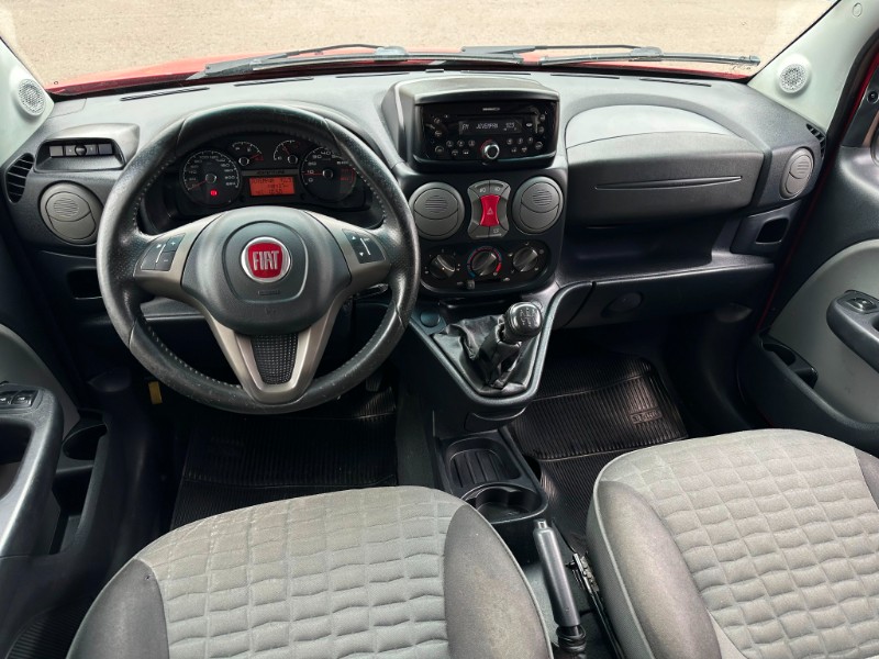 FIAT DOBLO ADVENTURE /6 LUGARES 2016/2016 SÉTIMA VEÍCULOS GUAPORÉ / Carros no Vale
