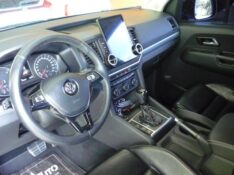 VOLKSWAGEN AMAROK 2.0 HIGHLINE EXTREME 4X4 CD TURBO 2017/2018 PREMIUM AUTOMÓVEIS ARROIO DO MEIO / Carros no Vale