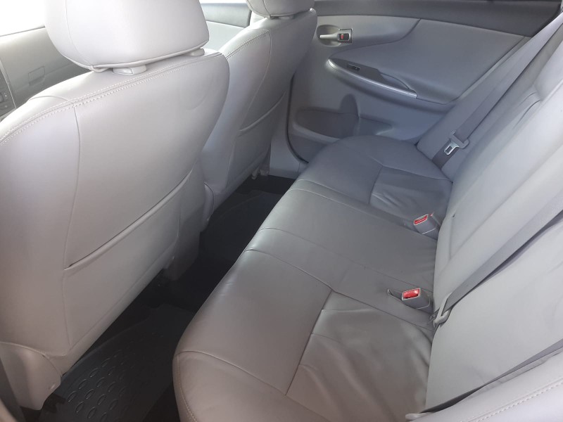 TOYOTA COROLLA 1.8 XEI 16V FLEX 4P AUTOMÁTICO 2008/2009 RENAUTO VEÍCULOS LAJEADO / Carros no Vale