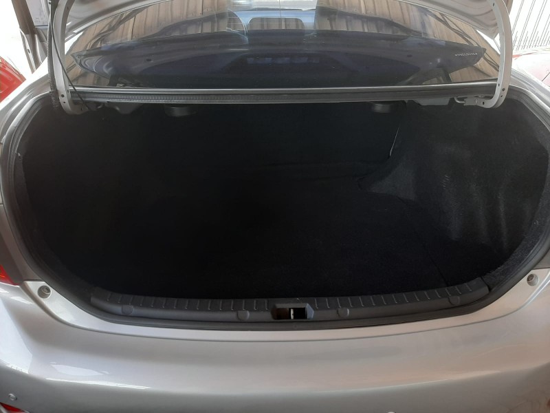 TOYOTA COROLLA 1.8 XEI 16V FLEX 4P AUTOMÁTICO 2008/2009 RENAUTO VEÍCULOS LAJEADO / Carros no Vale