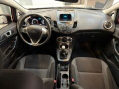FORD NEW FIESTA SE 1.6 2018/2018 LUCAS AUTOMÓVEIS BOM RETIRO DO SUL / Carros no Vale