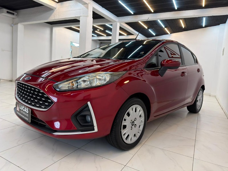 FORD NEW FIESTA SE 1.6 2018/2018 LUCAS AUTOMÓVEIS BOM RETIRO DO SUL / Carros no Vale