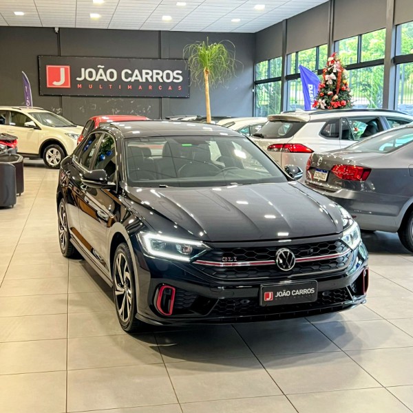 VOLKSWAGEN JETTA GLI 350 TSI 2.0 2022/2022 JOÃO CARROS MULTIMARCAS GUAPORÉ / Carros no Vale