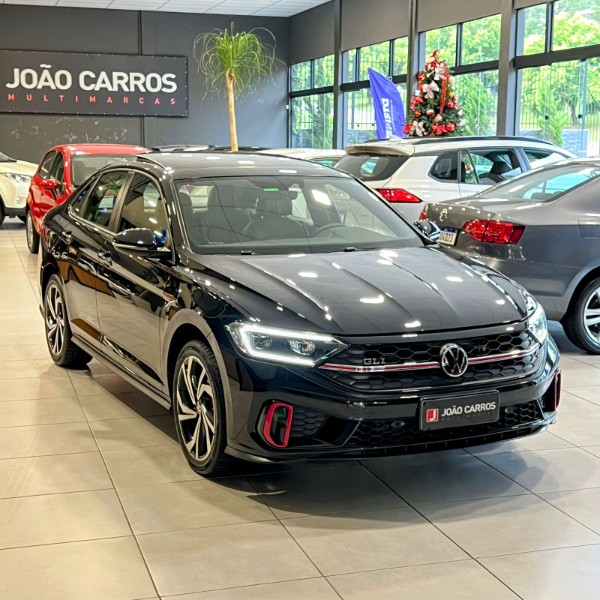 VOLKSWAGEN JETTA GLI 350 TSI 2.0 2022/2022 JOÃO CARROS MULTIMARCAS GUAPORÉ / Carros no Vale
