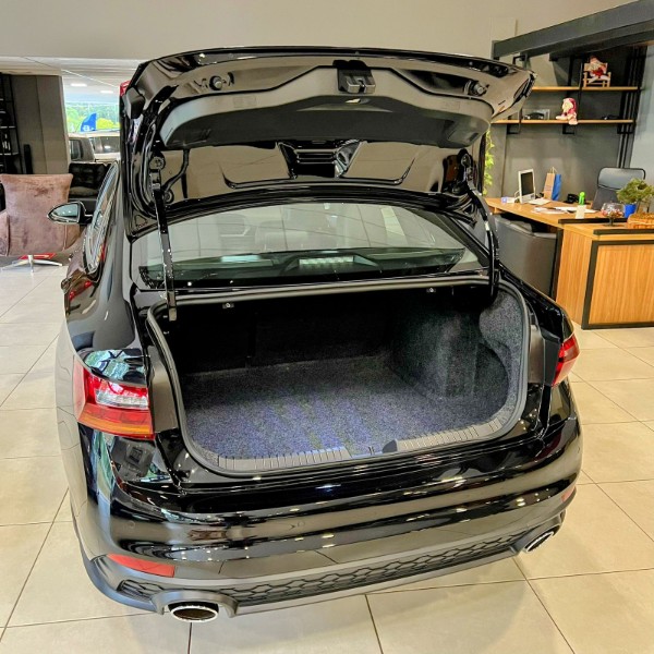 VOLKSWAGEN JETTA GLI 350 TSI 2.0 2022/2022 JOÃO CARROS MULTIMARCAS GUAPORÉ / Carros no Vale