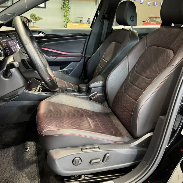 VOLKSWAGEN JETTA GLI 350 TSI 2.0 2022/2022 JOÃO CARROS MULTIMARCAS GUAPORÉ / Carros no Vale