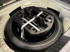 VOLKSWAGEN JETTA GLI 350 TSI 2.0 2022/2022 JOÃO CARROS MULTIMARCAS GUAPORÉ / Carros no Vale