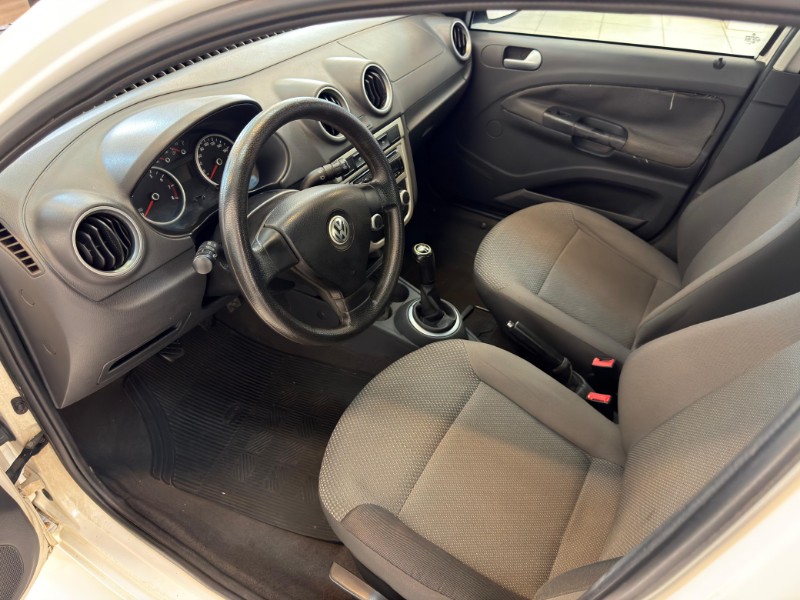 VOLKSWAGEN VOYAGE TREND 1.0 2011/2011 LUCAS AUTOMÓVEIS BOM RETIRO DO SUL / Carros no Vale