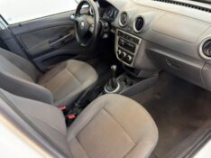 VOLKSWAGEN VOYAGE TREND 1.0 2011/2011 LUCAS AUTOMÓVEIS BOM RETIRO DO SUL / Carros no Vale