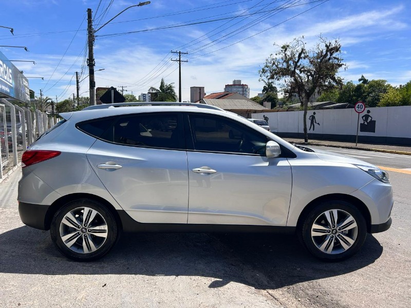 HYUNDAI IX35 2.0 16V 2WD FLEX AUT. 2017/2017 LS MULTIMARCAS VENÂNCIO AIRES / Carros no Vale