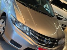 HONDA CITY DX 1.5 16V FLEX 2013/2013 JM AUTOMÓVEIS VENÂNCIO AIRES / Carros no Vale
