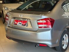 HONDA CITY DX 1.5 16V FLEX 2013/2013 JM AUTOMÓVEIS VENÂNCIO AIRES / Carros no Vale