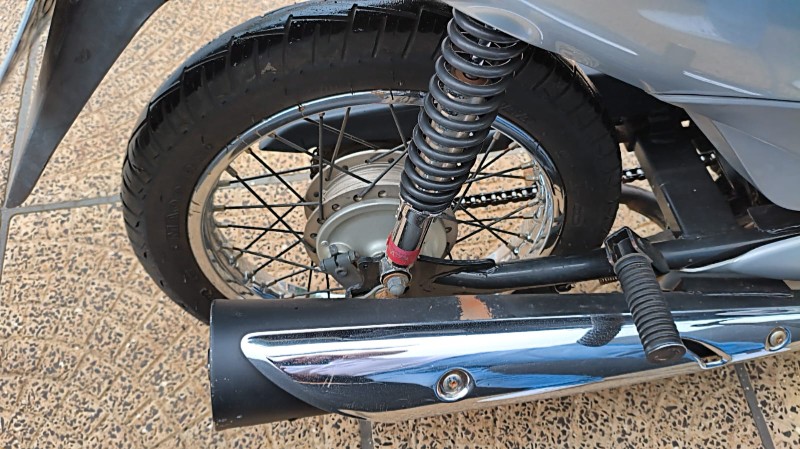 HONDA MOTOS BIZ 125 ES 2006/2006 ADRIANO VEÍCULOS CRUZEIRO DO SUL / Carros no Vale