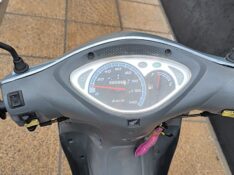 HONDA MOTOS BIZ 125 ES 2006/2006 ADRIANO VEÍCULOS CRUZEIRO DO SUL / Carros no Vale