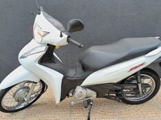 HONDA MOTOS BIZ 110I BRANCA 2023/2023 ADRIANO VEÍCULOS CRUZEIRO DO SUL / Carros no Vale