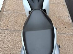 HONDA MOTOS BIZ 110I BRANCA 2023/2023 ADRIANO VEÍCULOS CRUZEIRO DO SUL / Carros no Vale