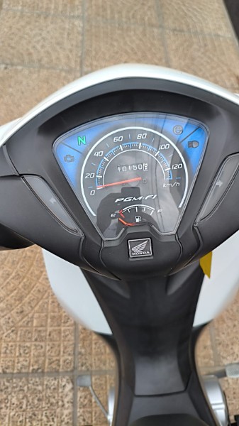 HONDA MOTOS BIZ 110I BRANCA 2023/2023 ADRIANO VEÍCULOS CRUZEIRO DO SUL / Carros no Vale