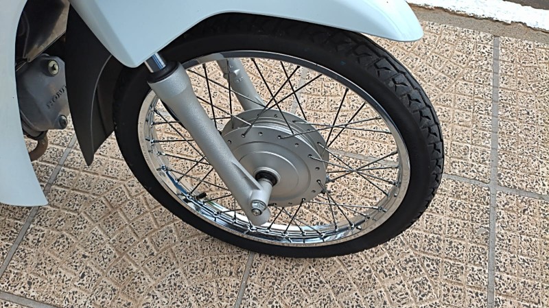 HONDA MOTOS BIZ 110I BRANCA 2023/2023 ADRIANO VEÍCULOS CRUZEIRO DO SUL / Carros no Vale