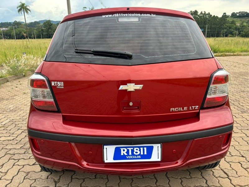 CHEVROLET AGILE LTZ /2014 RT 811 VEÍCULOS ARROIO DO MEIO / Carros no Vale