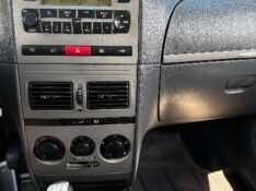 FIAT IDEIA ADVENTURE 1.8 2009/2010 NEURI VEÍCULOS LAJEADO / Carros no Vale