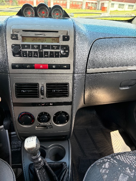 FIAT IDEIA ADVENTURE 1.8 2009/2010 NEURI VEÍCULOS LAJEADO / Carros no Vale