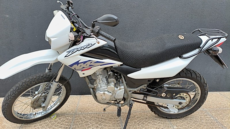 HONDA MOTOS BROS 2003/2003 ADRIANO VEÍCULOS CRUZEIRO DO SUL / Carros no Vale