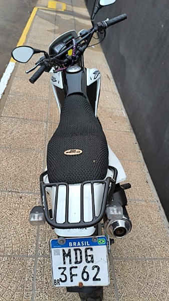 HONDA MOTOS BROS 2003/2003 ADRIANO VEÍCULOS CRUZEIRO DO SUL / Carros no Vale