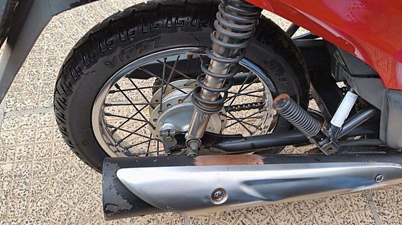 HONDA MOTOS BIZ 125 ES 2012/2012 ADRIANO VEÍCULOS CRUZEIRO DO SUL / Carros no Vale