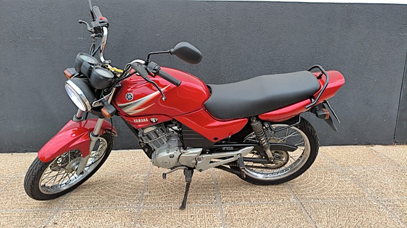 YAMAHA YBR 125-ED 2004/2005 ADRIANO VEÍCULOS CRUZEIRO DO SUL / Carros no Vale