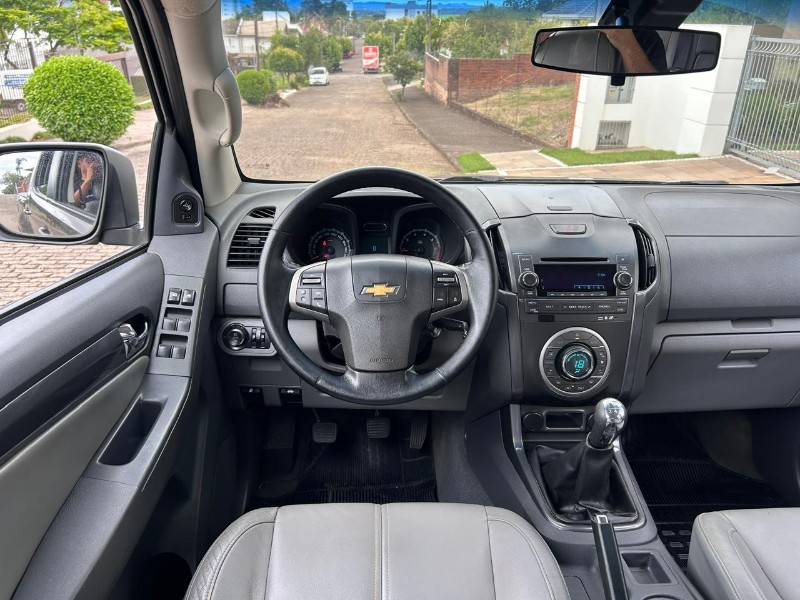 CHEVROLET S10 PICK-UP LTZ 2.4 F.POWER 4X2 CD 2013/2013 LS MULTIMARCAS VENÂNCIO AIRES / Carros no Vale
